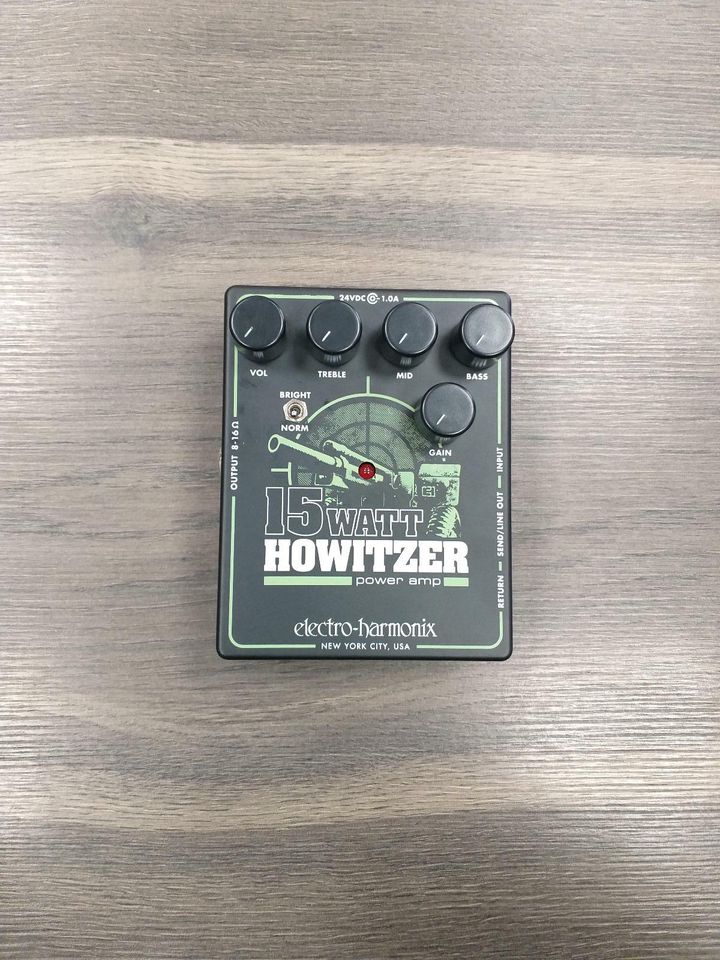 Electro Harmonix 15 Watt Howitzer Pedal Amp/Pre NEU! in Aachen