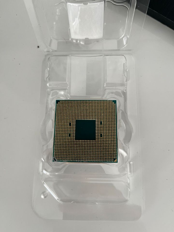 AMD Ryzen 7 2700 CPU in Homberg (Efze)