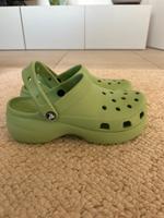 Neue Damen-Crocs classic Platform clog Baden-Württemberg - Esslingen Vorschau