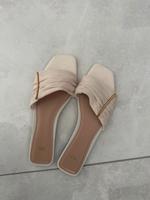 Zara Sandalen Beige Gold neu Gr.38 Niedersachsen - Osnabrück Vorschau