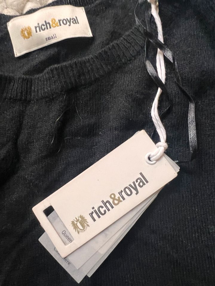 Rich & Royal Strickkleid mit Tüll, Größe S, neu in Hamburg