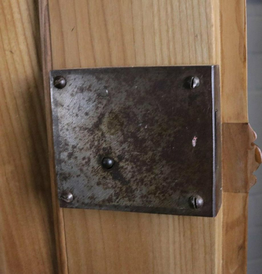 Antike Schränke, antiker Biedermeier Kirschbaumschrank  #12183 in Walldorf