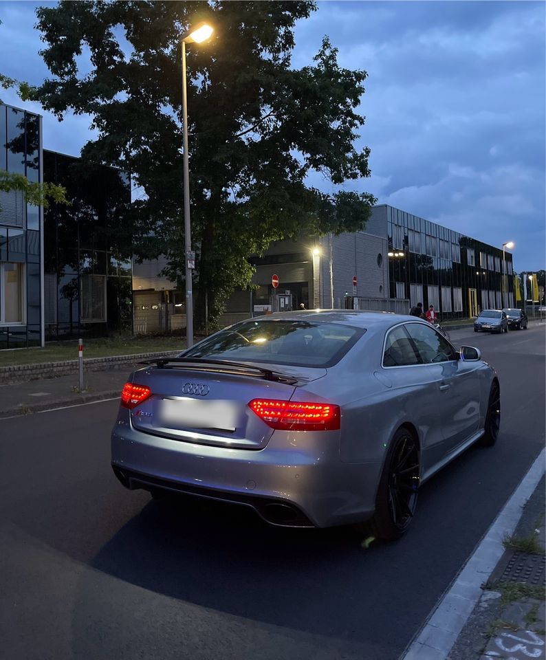 Audi RS5 4,2 in Centrum