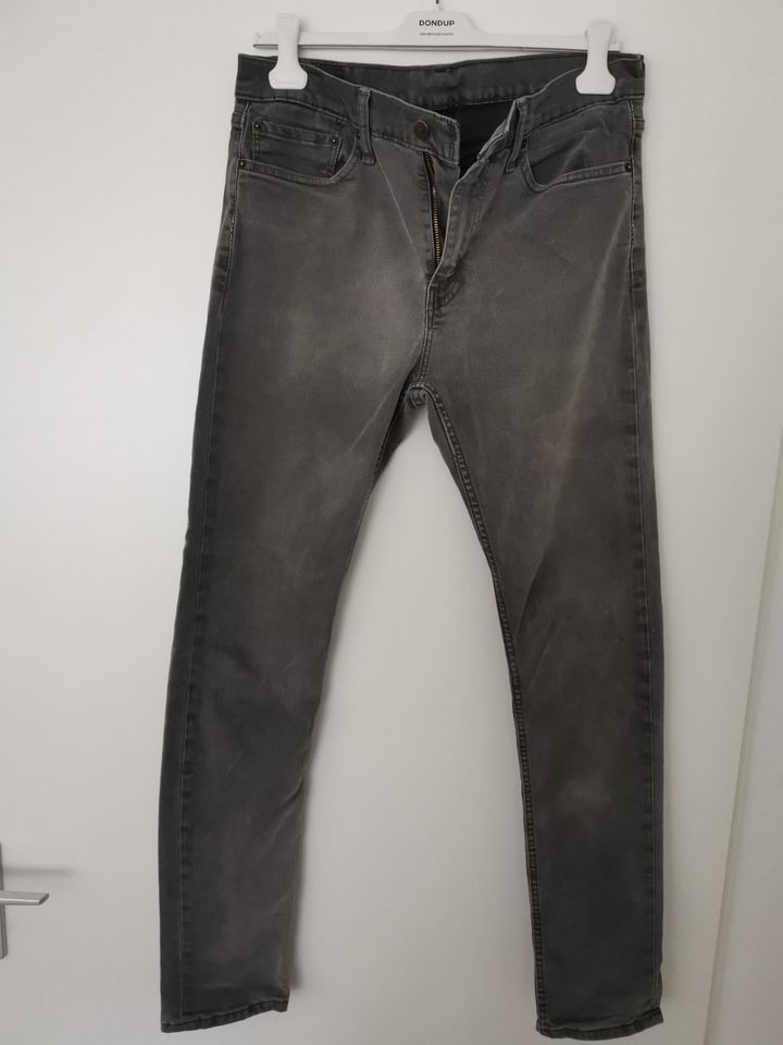 Ich biete eine originale Jeans von LEVI STRAUSS & CO. zum Verkauf in Gelsenkirchen