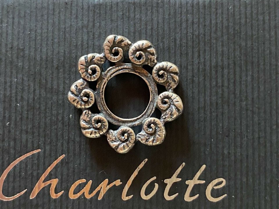 Rarität: Scheibe für Charlotte Ring, Schnecken aus Silber in Berg