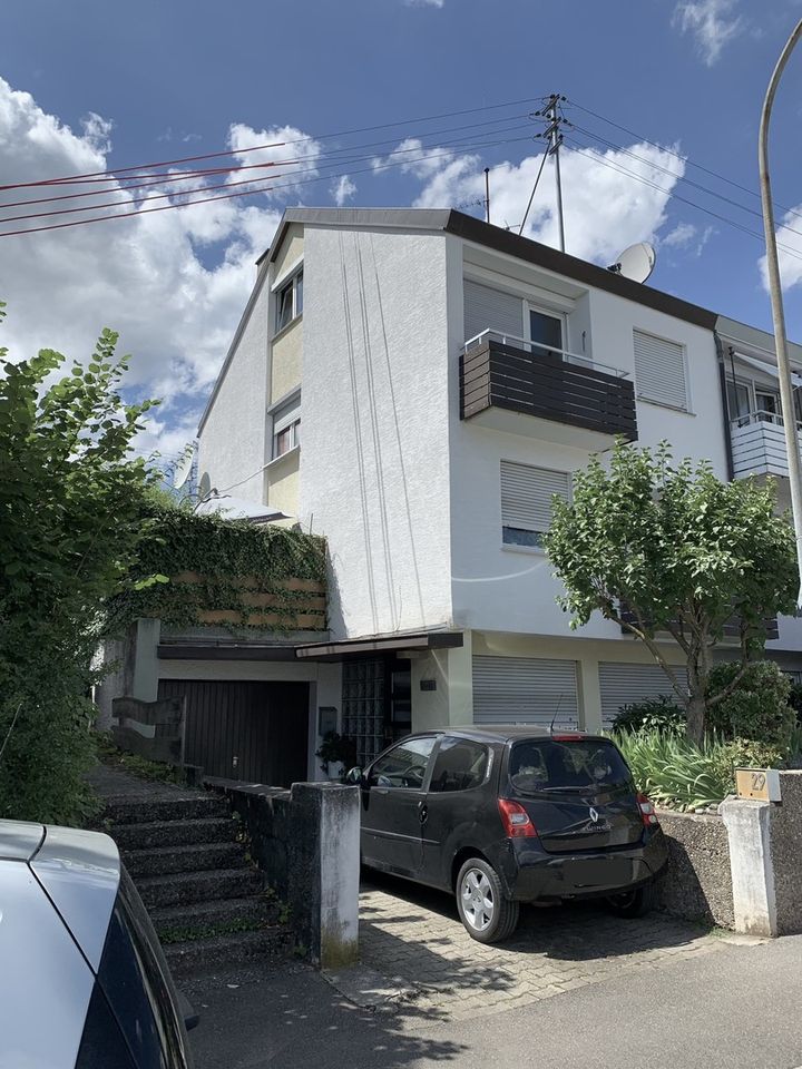 Schöne Doppelhaushälfte in familienfreundlicher Lage mit Weinbergblick in Korb