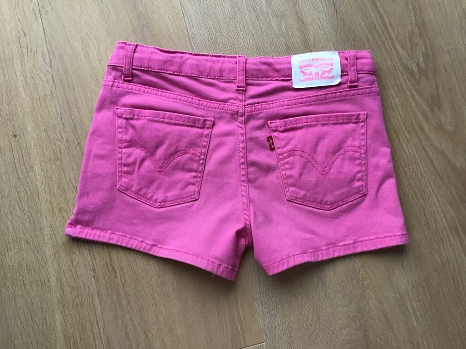 Levis Jeans Shorts pink Gr. 164 sehr guter Zustand in Sulzbach