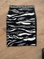 Neu & ungetragen! Marc Cain Rock, Gr. 36/38, N3 Hessen - Waldems Vorschau