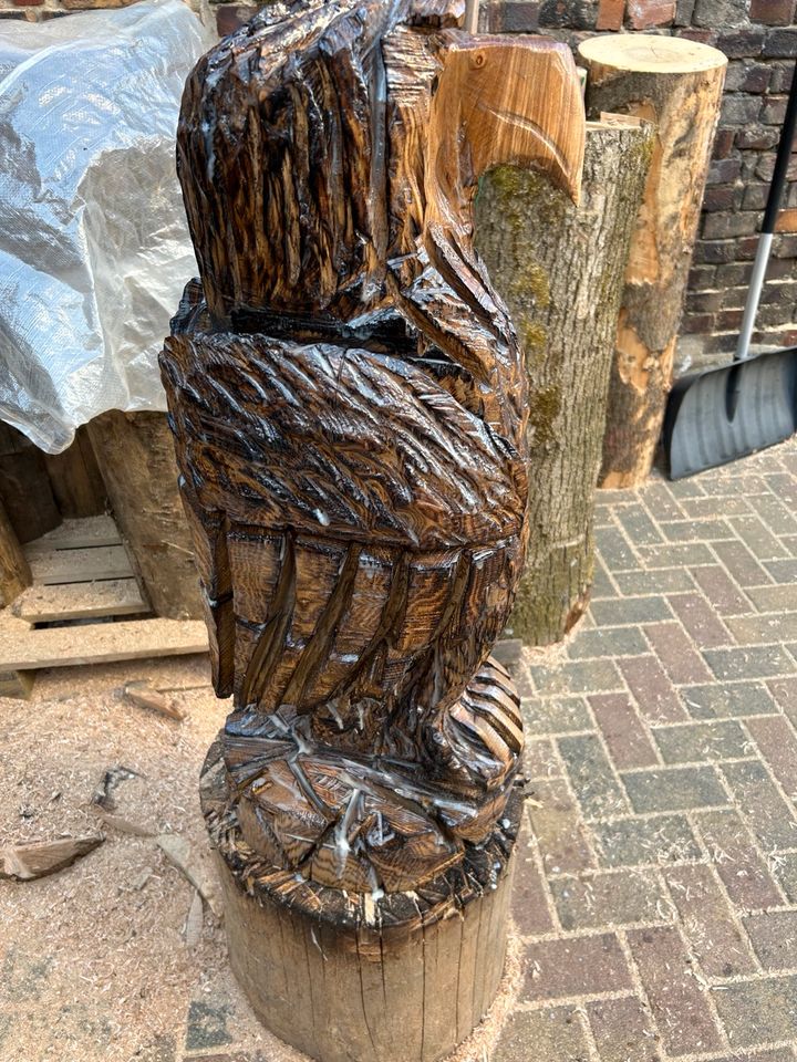 Holzkunst Kettensäge schnitzen garten carving in Duingen