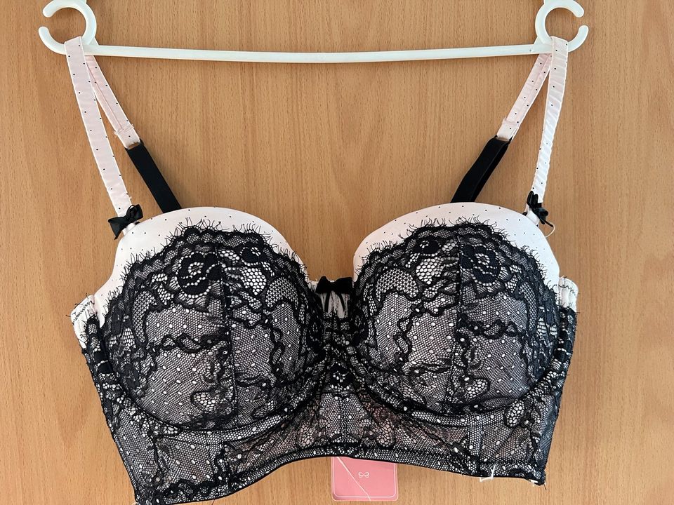 BH mit Corsage und abnehmbaren Trägern von Hunkemöller - 75E in Eberstadt