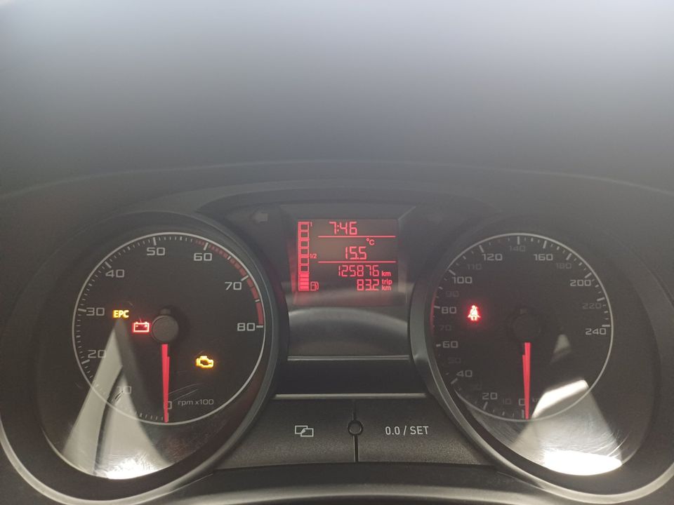 Seat Ibiza 125.880 Km TÜV & Service neu in Malchow