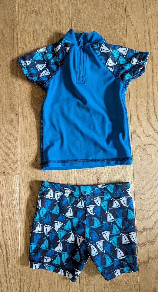 UV Shirt + Badehose / Schwimmanzug - Gr 74/80 in Rietberg