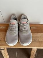 Damen Turnschuhe Adidas Gr.37 1/3 taupe Niedersachsen - Aurich Vorschau