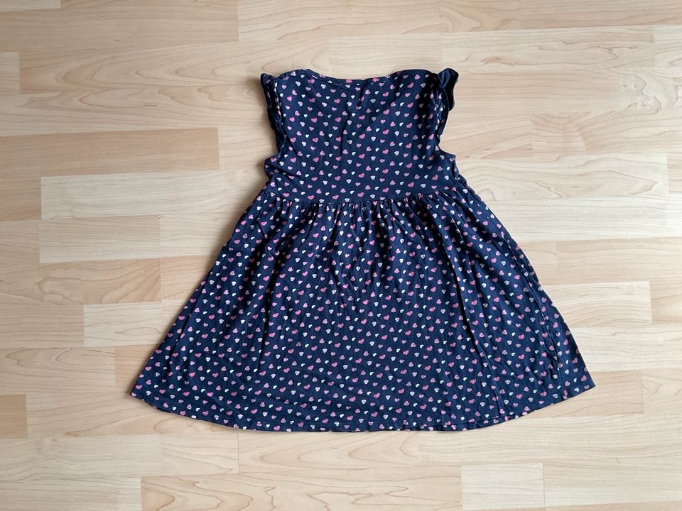 2 x Kleid von Topolino, Größe: 110/116, blau mit Herzen, pink in Petersberg