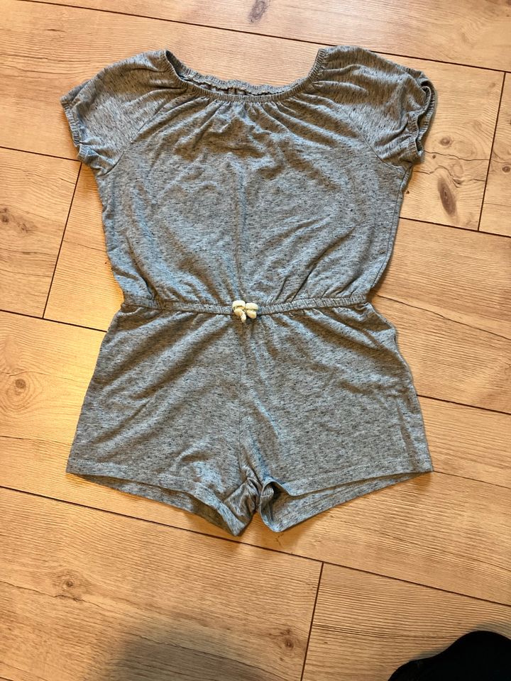 Kurzarm Jumpsuit H&M in Gießen