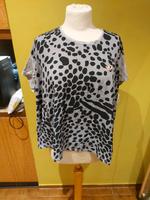 Original Adidas Leopard T -Shirt  kurz geschnitten Größe 38 wenig Niedersachsen - Stade Vorschau