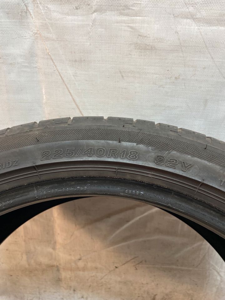 Sommerreifen, 1x 225/40 R18, 92Y, Bridgestone in Haiger