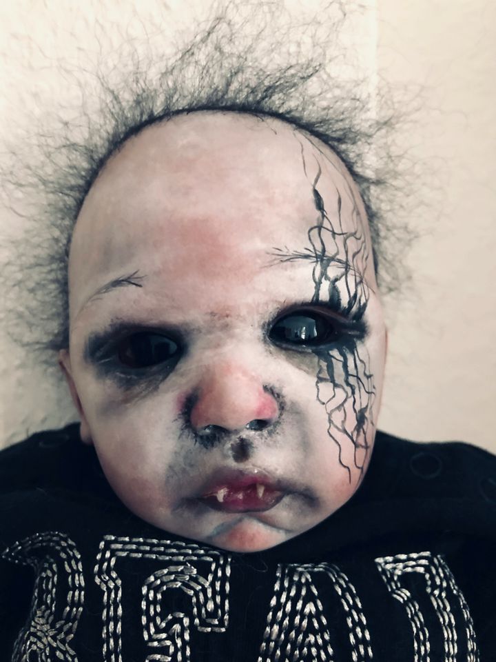 Reborn Baby Vampir Gothic Skull  lebensecht in Varel