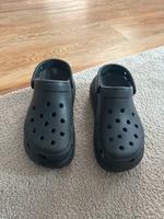 Crocs schwarz planteau Nordrhein-Westfalen - Werl Vorschau