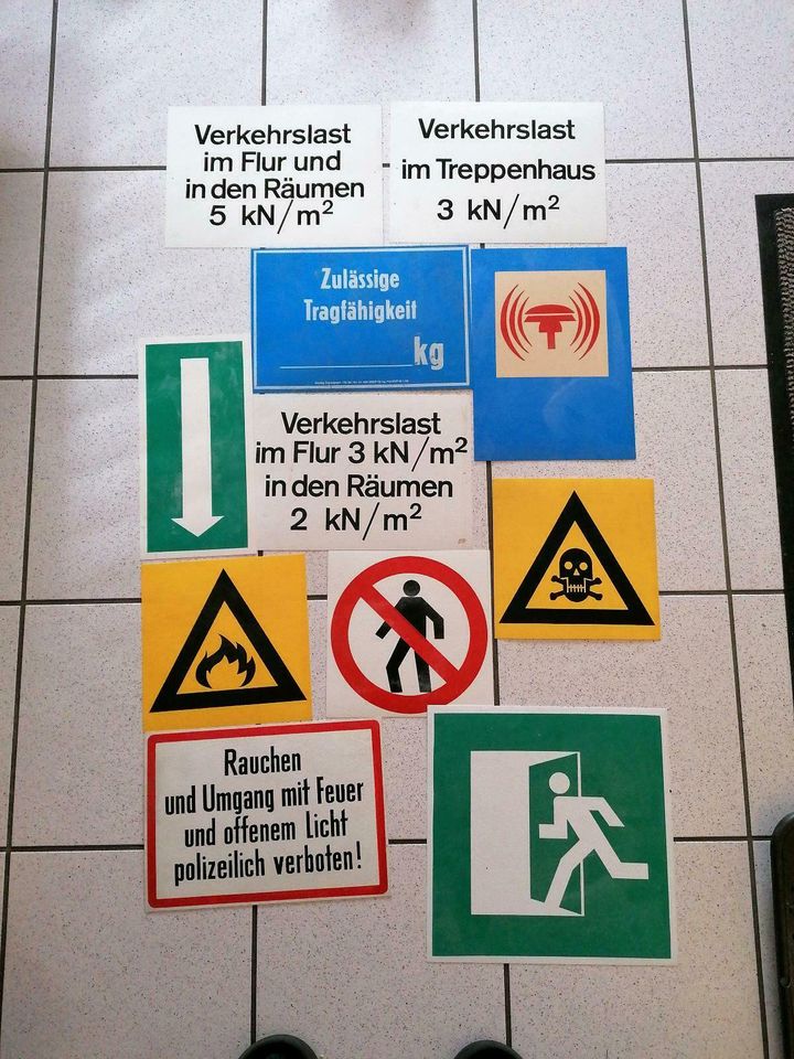DDR Hinweisschilder, Warnschilder in Eutingen