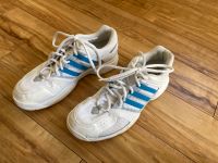 Adidas Hallen-Turnschuhe Größe 40 Niedersachsen - Oldenburg Vorschau