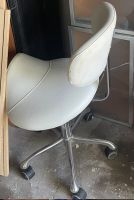 Rollhocker Kosmetik Stuhl Arbeitsstuhl Nordrhein-Westfalen - Marl Vorschau