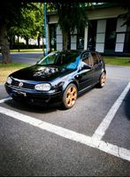 VW Golf 4 2,3 L V5 AGZ schwarz Duisburg - Duisburg-Süd Vorschau