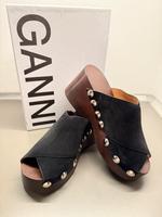 GANNI Clogs Mules Gr.41 Schwarz  Veloursleder Plateau NEU Pankow - Prenzlauer Berg Vorschau