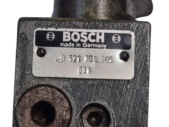 Regelsteuergerät Bosch 0521704065 Steuerventil Hydraulik Fendt in Rohrsen