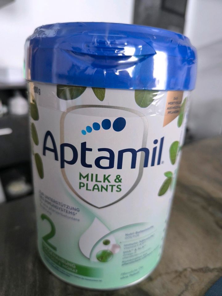 Aptamil Folgemilch Milk & Plants 2 in Hürth