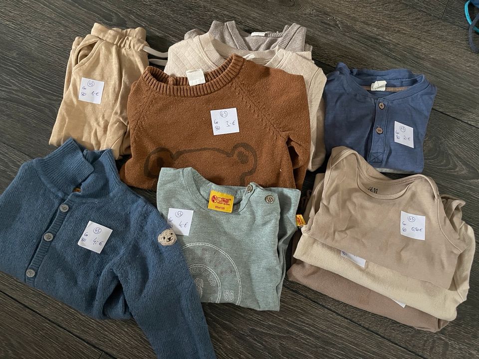 Paket H&M Steiff Größe 80 Hosen Pullover Bodys in Malchin