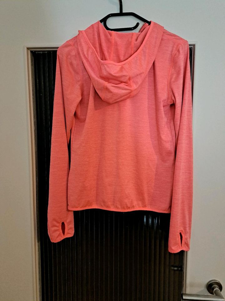 H&M Sportjacke orange Gr 158/164 in Düsseldorf