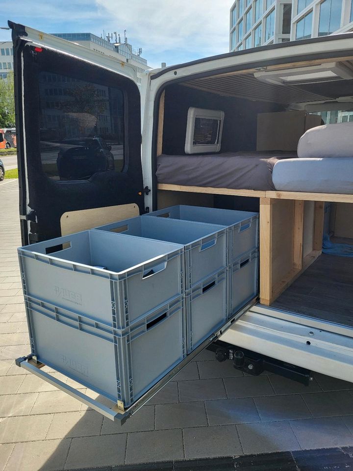 ×Wenig KM× Ford Transit / Camper / Wohnmobil - Längsbetten in Stuttgart