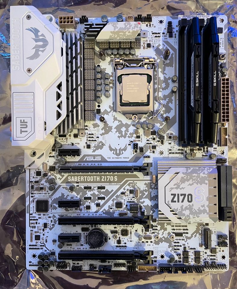 ASUS Sabertooth Z170S Mainboard Bundle in Langenzenn