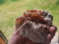 Honigspat auf Quarz, Mineralien Sammlung Esoterik Edelstein Baden-Württemberg - Schiltach Vorschau