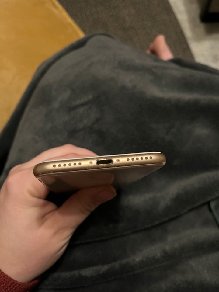 iPhone 8 Roségold 64 GB in Bad Iburg