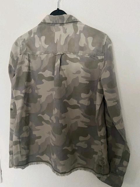 Hollister camouflage Hemd Bluse Tunika Army camou shirt Top Grey in Altenbeken