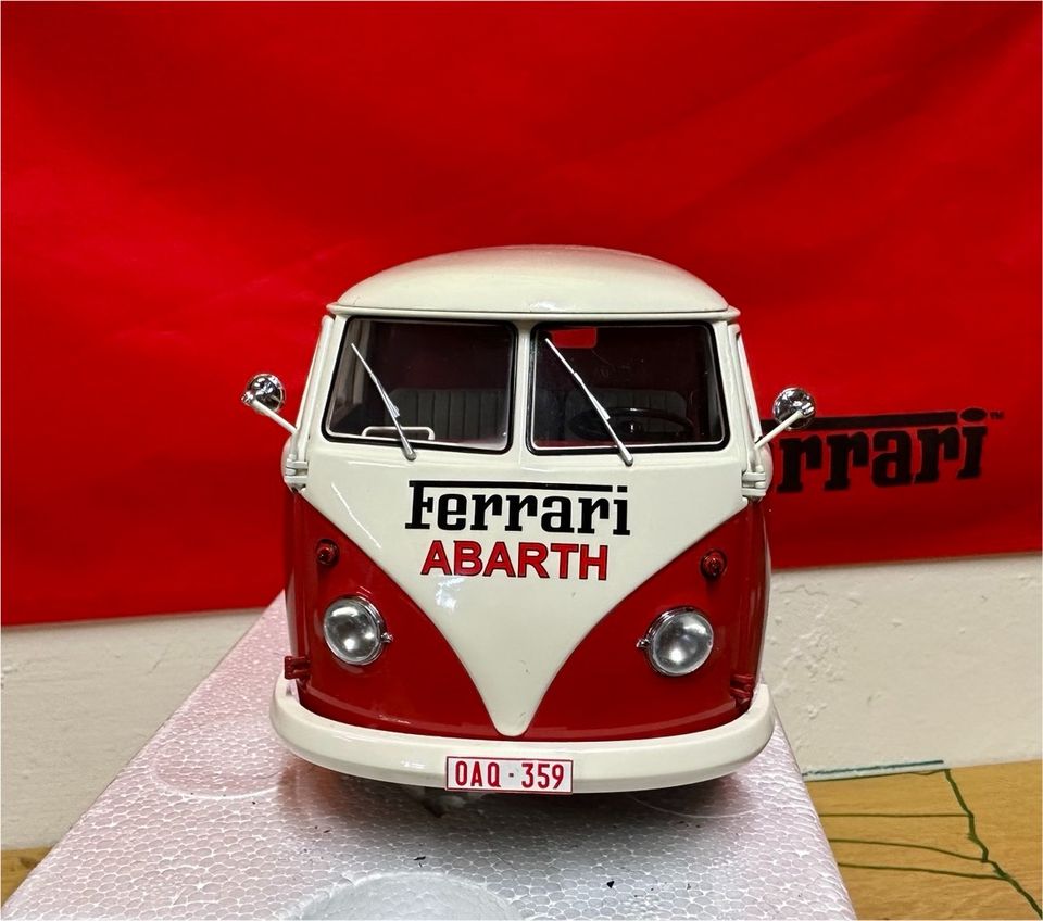 „Ferrari“ Vw T1 Transporter Bus Volkswagen Schuco 1:18 Modellauto in Nürnberg (Mittelfr)