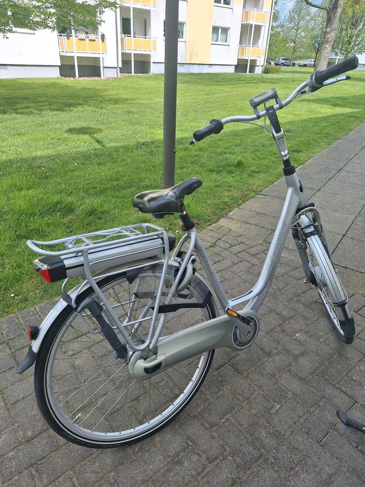 Herren und Damenrad der Marke Gazelle in Dortmund