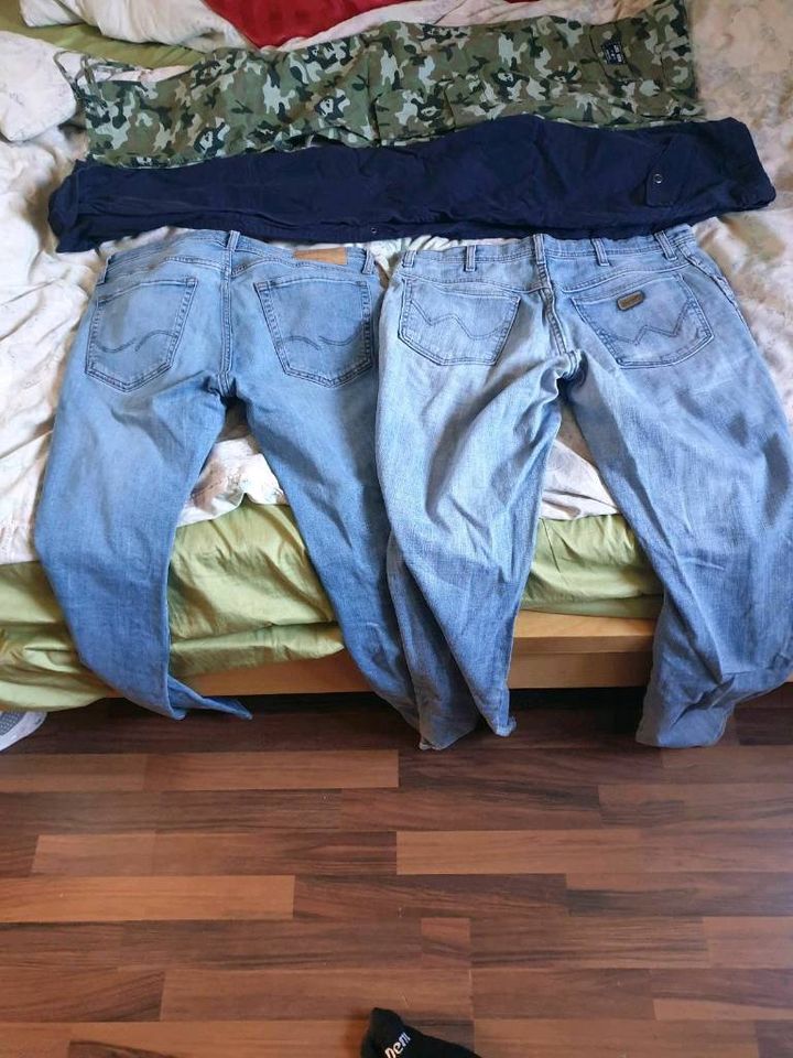 JEANS / HOSEN PAKET W32/34 - L32 JACK  & JONES in Castrop-Rauxel