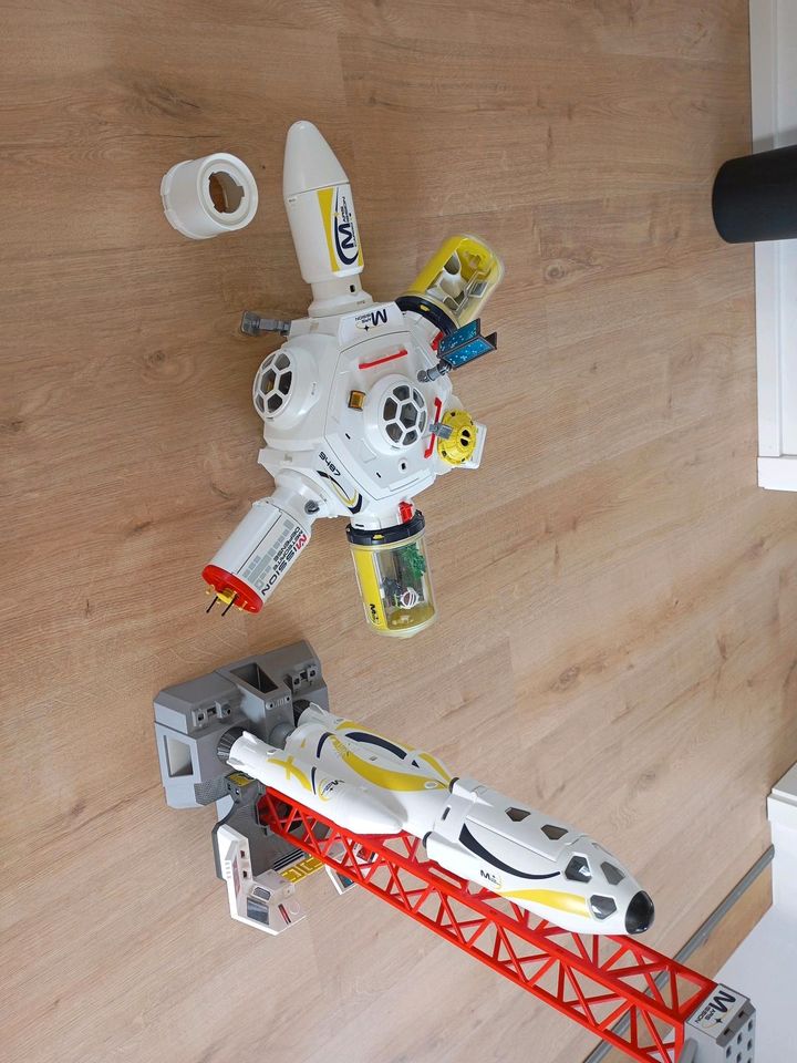 Playmobil Raumstation + Rakete + Abschlussvorrichtung in Aurach