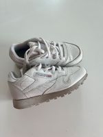 ❤️ Reebok weiß 26,5 top Zustand ❤️ Sportschuhe Berlin - Lichterfelde Vorschau