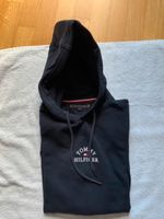 NEU! Tommy Hilfiger Sweatshirt mit Kapuze Größe M -dunkelblau- Frankfurt am Main - Kalbach Vorschau