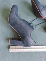 Schwarz-blaue Schnürschuhe Budapester 40 mit Absatz Hannover - Linden-Limmer Vorschau