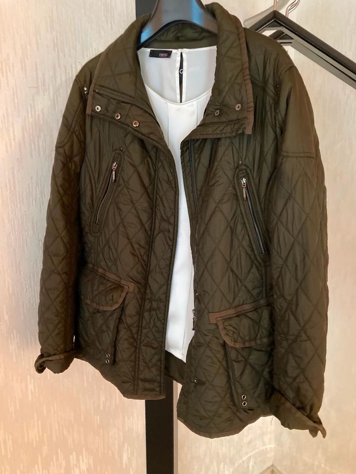 GIL BRET Steppjacke/Übergangsjacke khaki-grün Gr.44/46 neuw. in Bielefeld