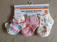 Neu⭐️3 Paar Baby Sneakers Söckchen Socken Strümpfe 15-18 Dresden - Gorbitz-Süd Vorschau
