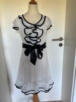 Sehr schönes Kleid Sommerkleid schwarz weiß Rüschen Manga S 34 Hessen - Bad Soden-Salmünster Vorschau