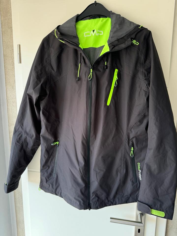 Jacke CMP NEU Gr. L (40 / 42) schwarz Outdoor mit Kapuze in Hannover