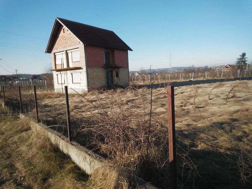 Kuča u čačak u srbiju in Halle