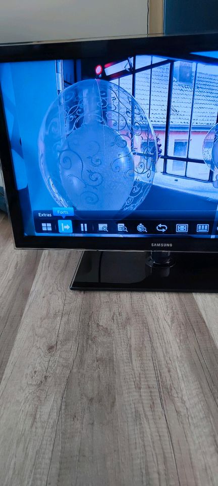 Samsung Fernseher 32 Zoll Model UE32D6200 in Niederzimmern